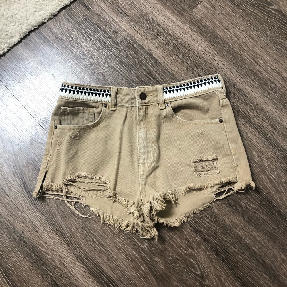 Beige Summer Embroidered Women’s Shorts